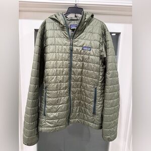 EUC Patagonia Men's Nano Puff® Hoody Size Medium